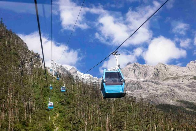 云南：雪山迎客 旅游回暖