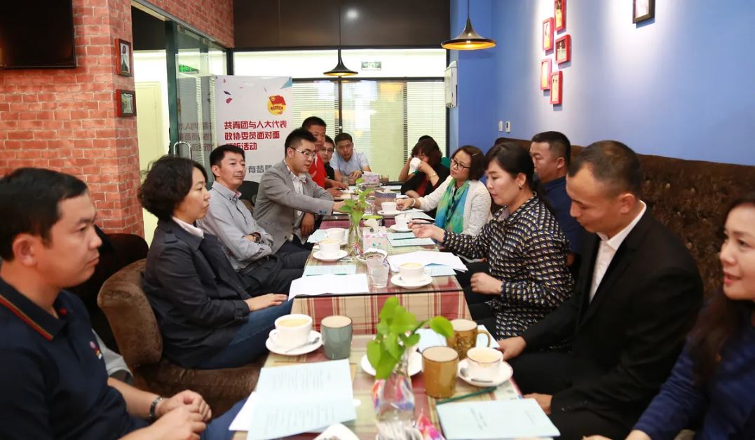 内蒙古团组织“青听”青年心声 “青年会客厅”变身“解忧杂货店”