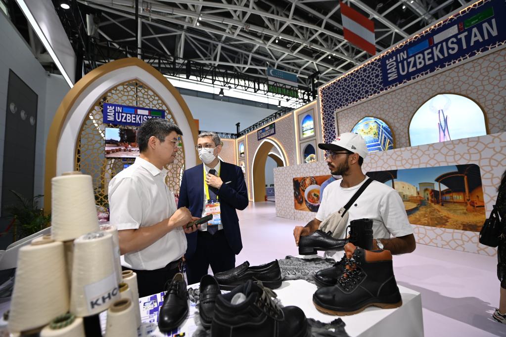 新华全媒＋丨第六届丝博会吸引70多个国家和地区客商参会