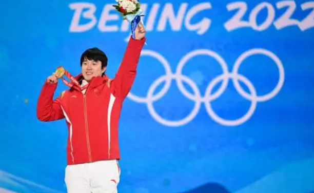 冬奥冠军齐广璞：继续备战2026年冬奥会 希望更多年轻人爱上冰雪运动