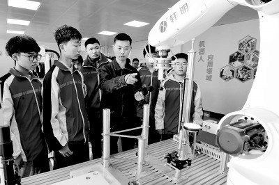 职校生，你暑期实习了吗——拿什么助推校企“双向奔赴”