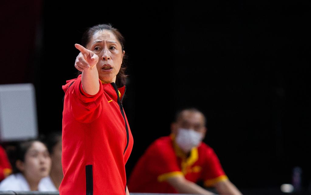 中国女篮主教练郑薇：结束28年的等待，我们想走得更远