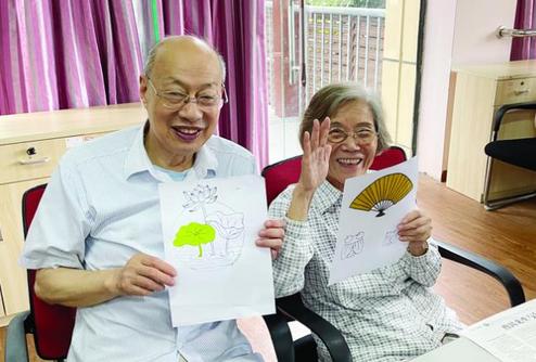从未放弃！86岁教授为爱妻写13年陪护手记