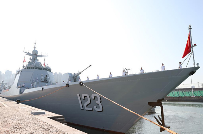 中国海军第42批护航编队起航奔赴亚丁湾[组图]