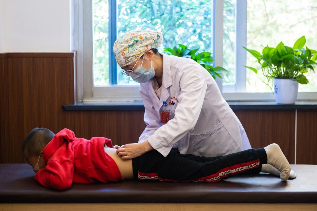 新华全媒+｜送你一份秋冬季青少年儿童中医保健宝典