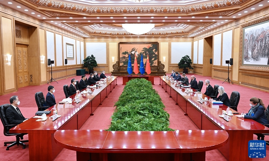 习近平同欧洲理事会主席米歇尔举行会谈