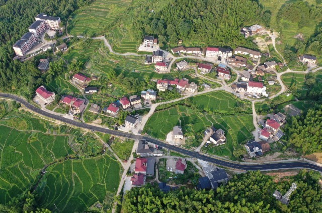 中央财政转移支付直达基层 兜牢“三保”底线惠民生