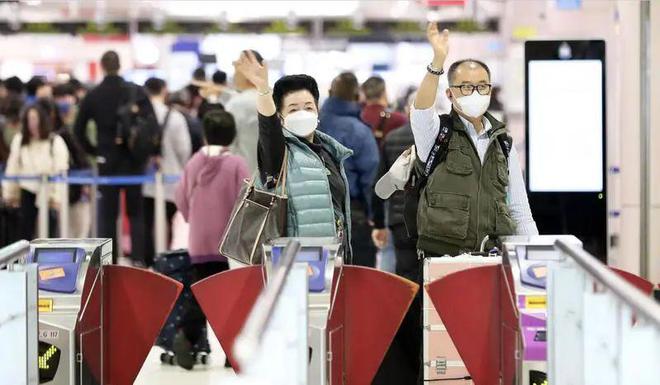 免费机票增至70万张，李家超：香港已回归世界舞台，欢迎全球旅客！