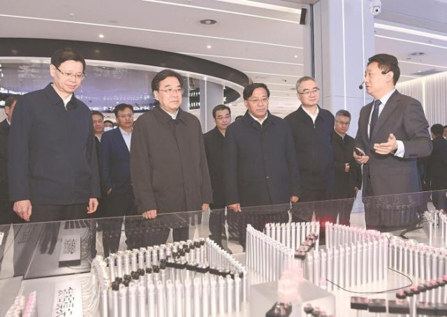 全国两会后，书记省长频繁跨省“串门”