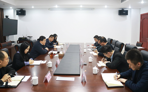 马军权以普通党员身份参加所在党小组组织生活会