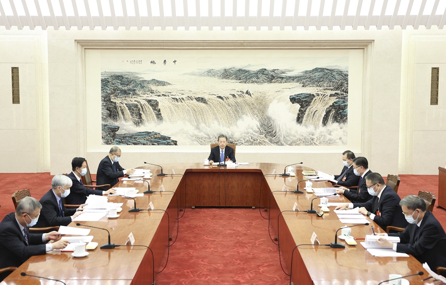 十四届全国人大一次会议主席团常务主席第二次会议举行 赵乐际主持