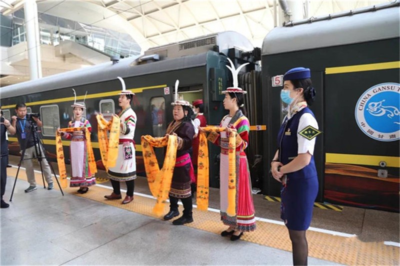多地推出特色旅游专列 推动旅游市场复苏