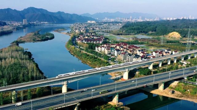 一季度全国铁路完成固定资产投资1135.5亿元