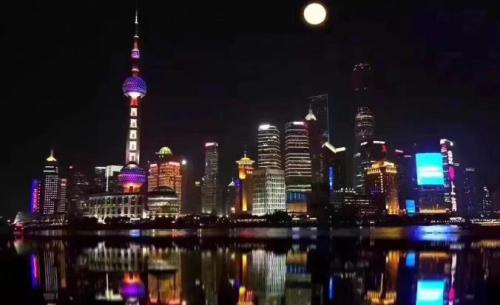 人这一辈子，一定要去一趟上海！