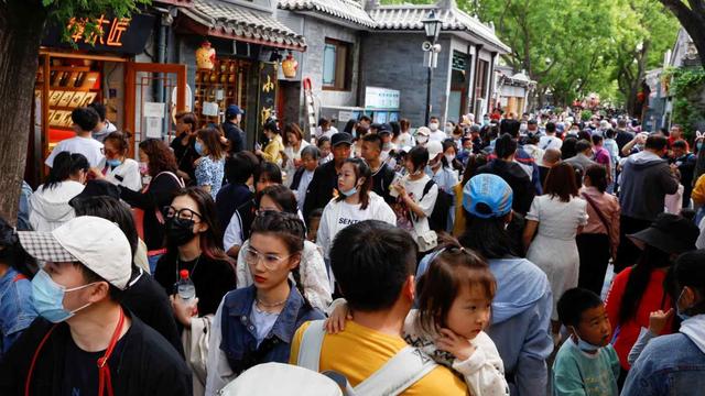 “五一”假期国内游线上订单已基本追平2019年同期水平：旅游业复苏渐入佳境