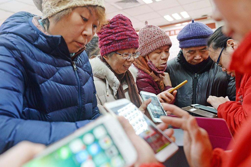 老年人再就业释放人口红利