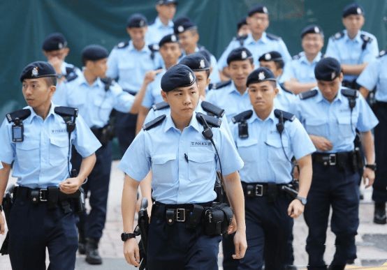 香港警队招人！报名人数激增三倍，年轻人反响热烈