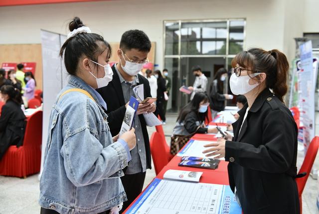 教育部开展2023届高校毕业生就业“百日冲刺”系列活动