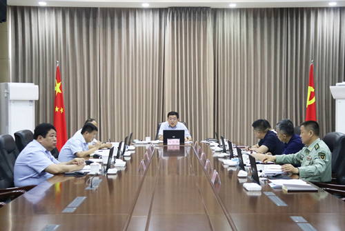 东昌府区委理论学习中心组进行集体学习