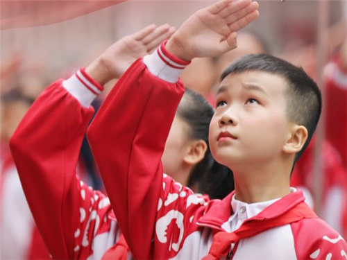 全国共有少先队员11467.1万名