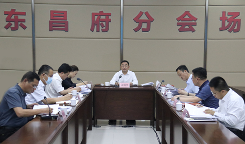 东昌府区人民政府党组理论学习中心组进行集体学习