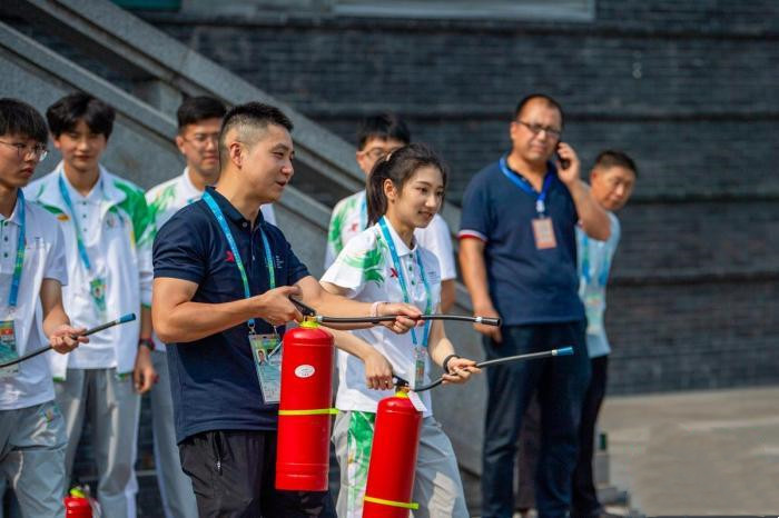 （成都大运纪事）成都大运会的香港志愿者：想向全世界展示中国大学生风采