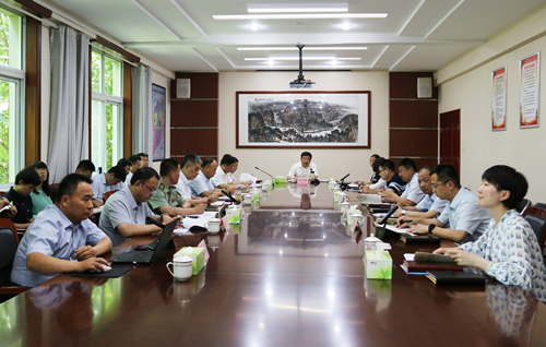 东昌府区委理论学习中心组开展第七次集体学习研讨