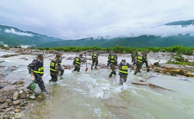 一些河流发生超警以上洪水 各地各部门积极防汛救灾