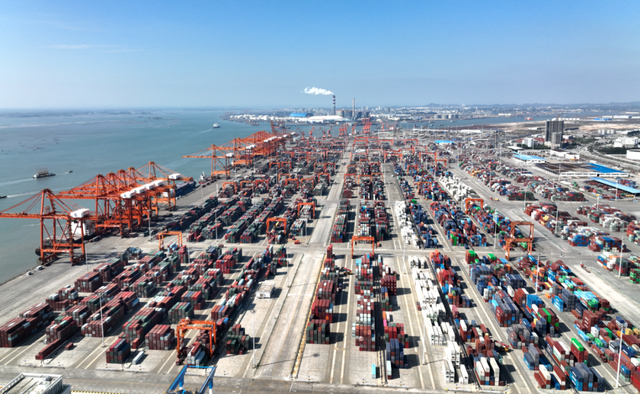 前5月全国港口完成货物吞吐量增长7.9%