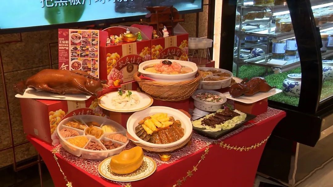 餐饮消费热情高 上半年增超两成