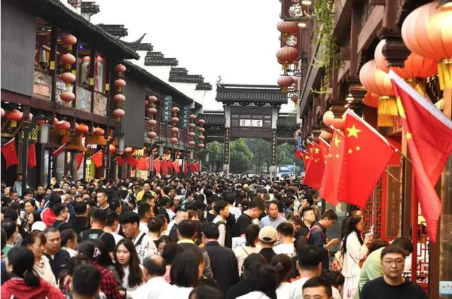 “超级黄金周”数据折射中国经济持续复苏动能
