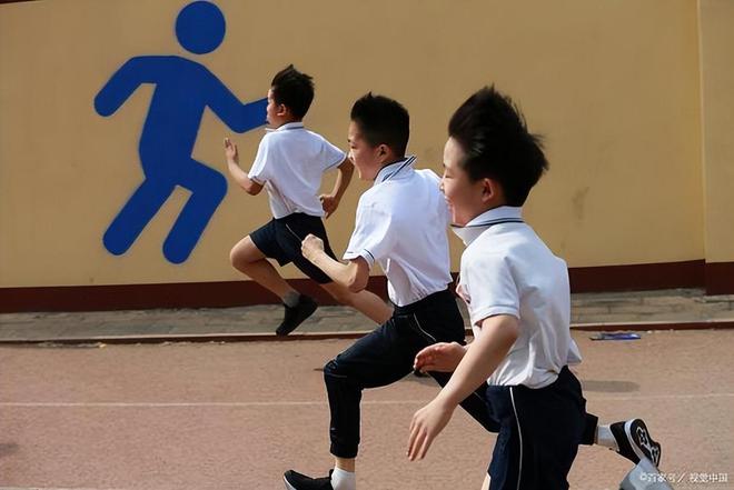 新华视点丨除了上厕所不能随意活动？——部分中小学生课间10分钟被约束现象调查