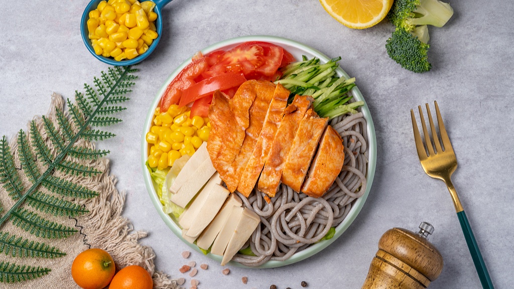 专家：元旦假期将至 健康饮食要做到以下几点