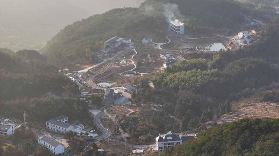 “冰雪+民宿”点燃冬季南方山村旅游新业态