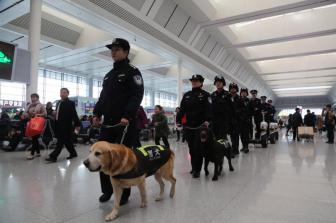 各地铁路公安机关多彩活动庆祝中国人民警察节