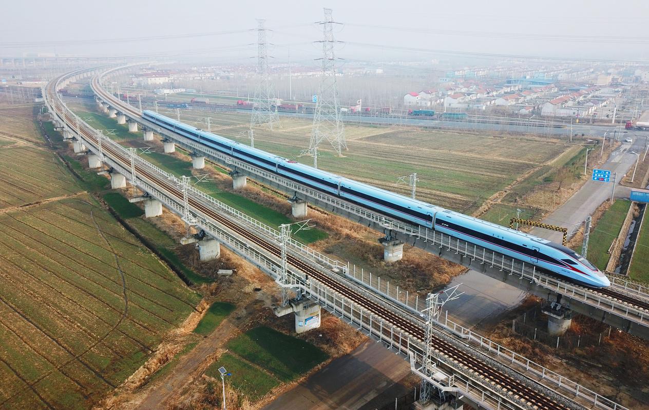 1月10日起实行新列车运行图 全国铁路每日安排旅客列车11149列，较现图增加233列