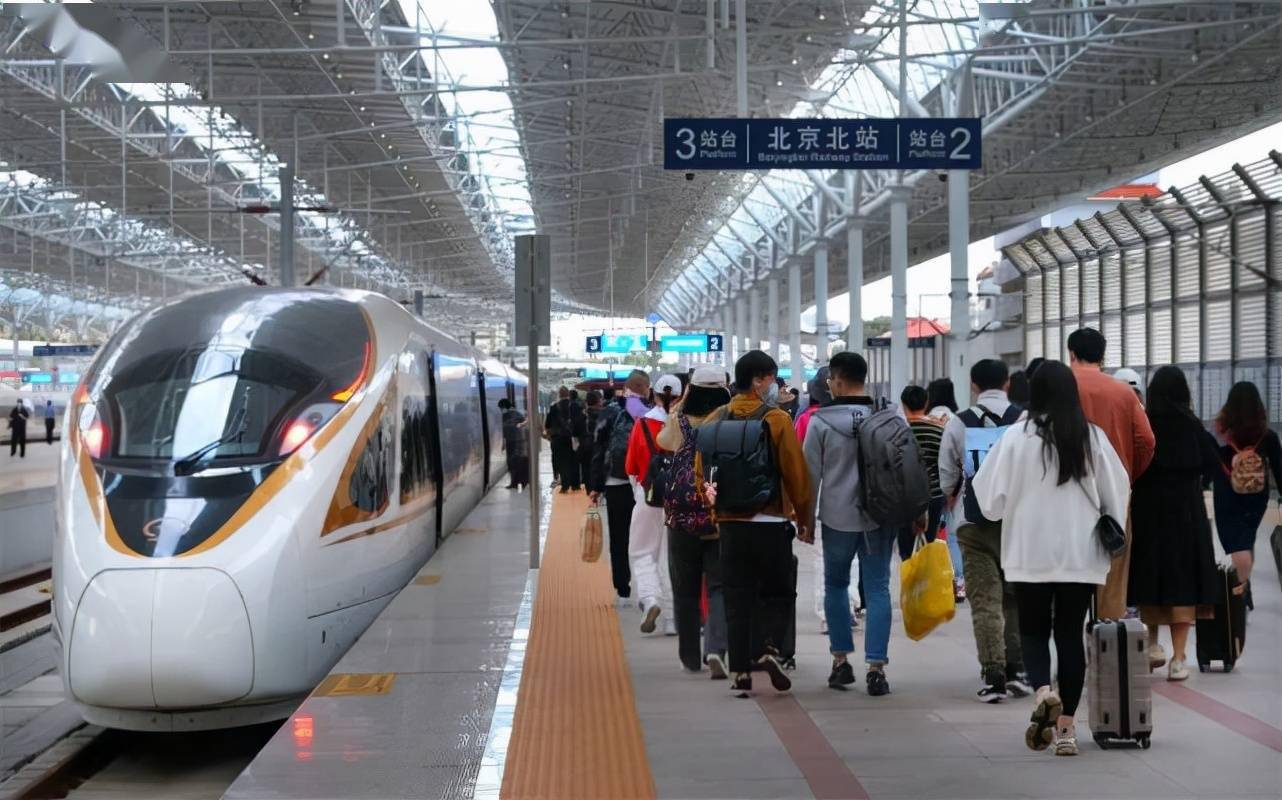 今天全国铁路预计发送旅客1240万人次