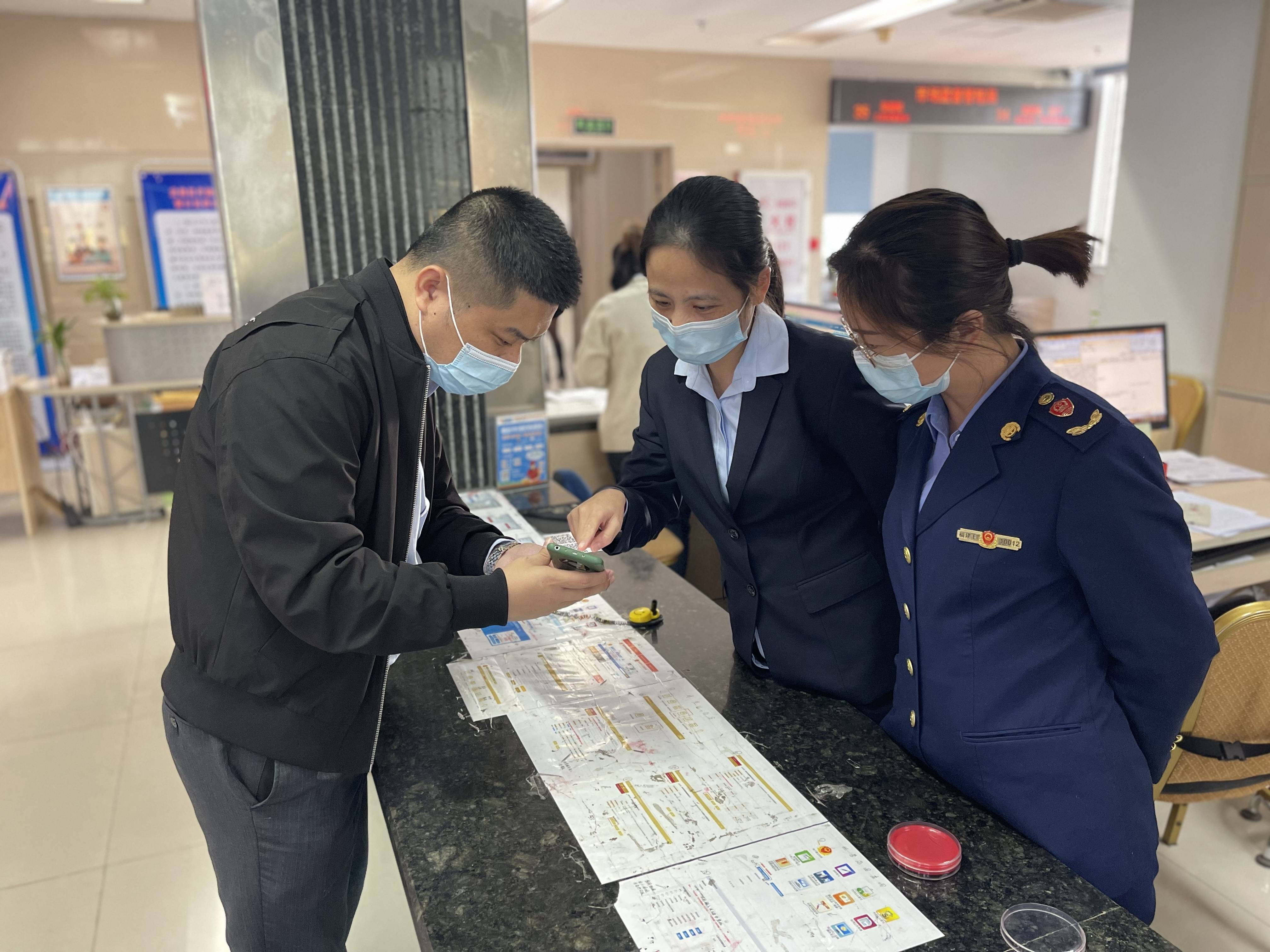 市场监管部门推出多项措施 优化个体工商户年报服务