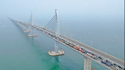 试运营以来吸引超10万名游客港珠澳大桥游火热