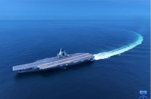 中国海军福建舰顺利完成首次航行试验