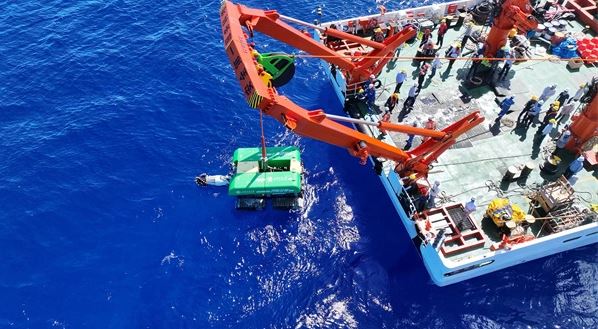 我国深海重载作业采矿车海试水深首次突破4000米