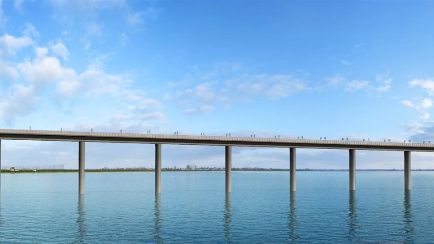 新一代"世界梁王"诞生 杭州湾跨海铁路大桥首榀80米跨度预制箱梁浇筑完成