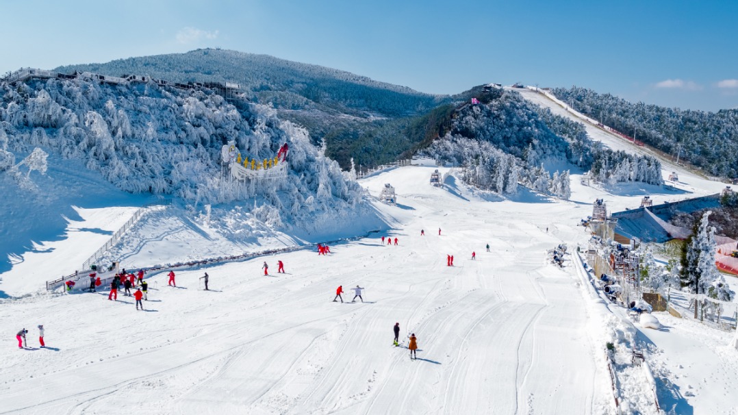 冬游贵州，现在就出发：解锁南国滑雪、温泉和文化之旅，感受别样澎湃