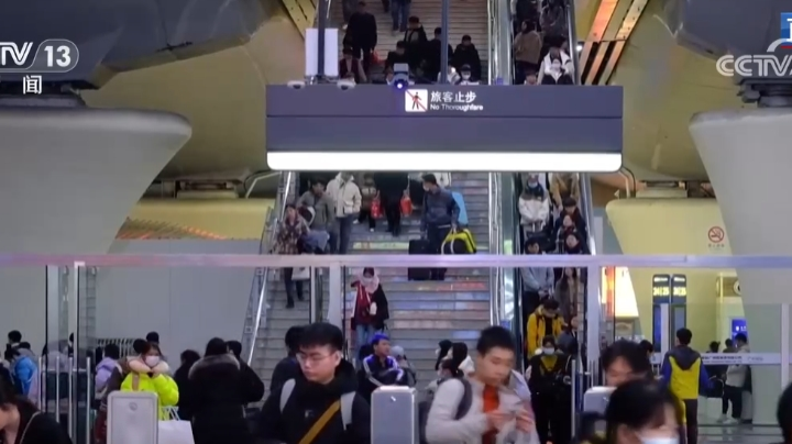 “火车站”变“就业站”既是冬天温暖注脚 也是新年最好开篇