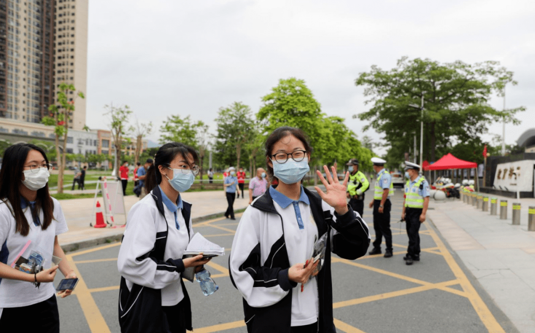 2025年全国高考报名人数1335万人