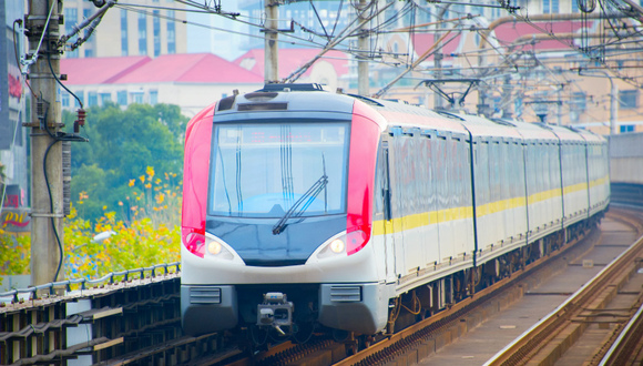 城市轨交格局再变：成都突破700公里 南京或超杭州