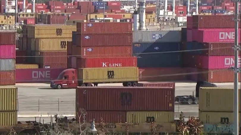 关税政策恶果显现 美国最大港口工作岗位减少近半