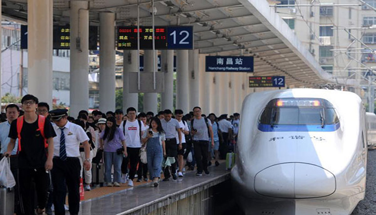 7月1日至8月31日铁路暑运预计发送旅客9.53亿人次
