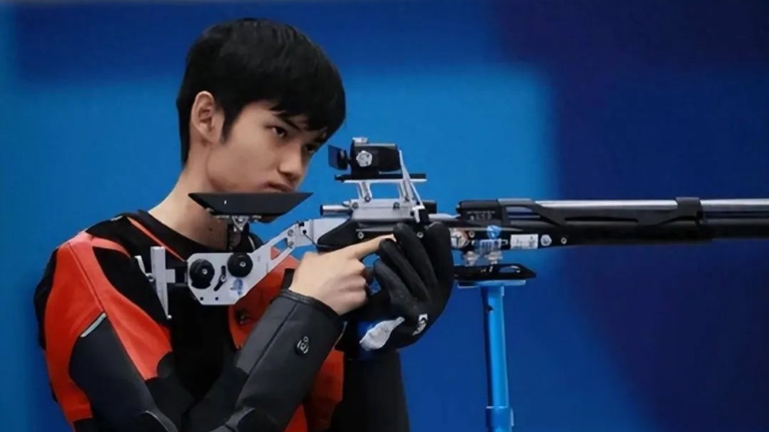 盛李豪超男子10米气步枪决赛世界纪录