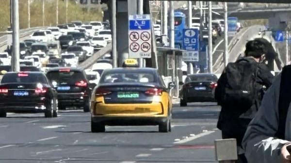 多地取消出租车司机户籍限制，“松绑”的下一步是什么？